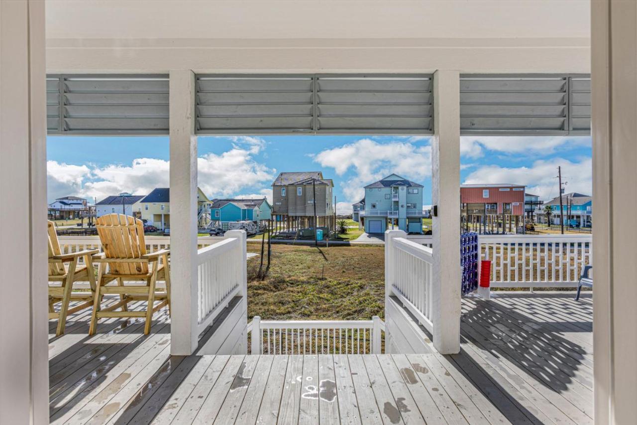 Luxury Beach House Glow In Dark Golf Game Room Bolivar Peninsula Exterior photo